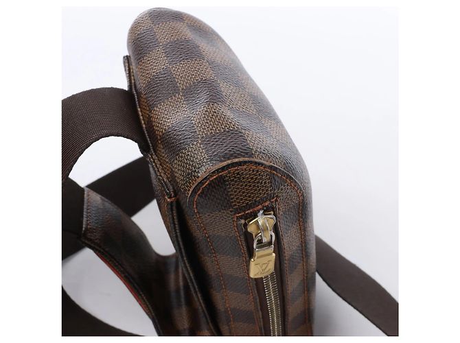 Borsa a tracolla Louis Vuitton Geronimos Damier Ebene in marrone N51994 Rosso - vista 8