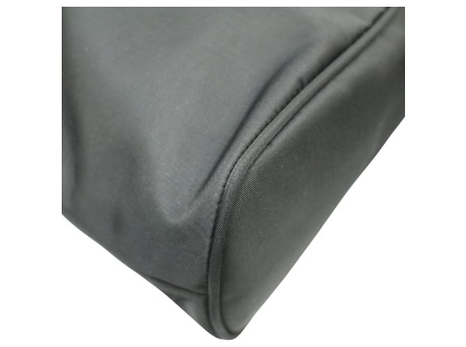 Fendi Borsa Tote in Nylon e Pelle Nera Nero - vista 3