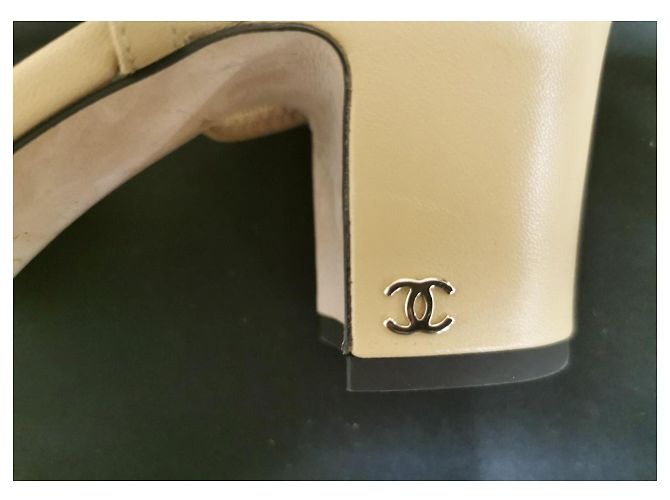Chanel Bicolor Slingback-Pumps Beige und Schwarz Leder - Ansicht 4