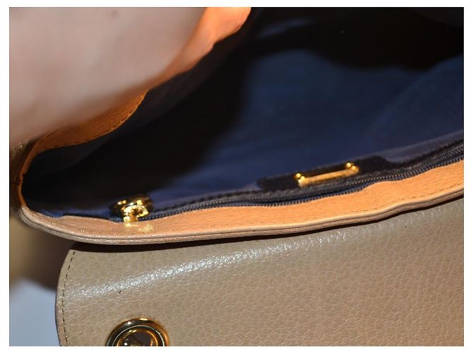 Borsa a tracolla Moschino Cheap and Chic in pelle beige - vista 7
