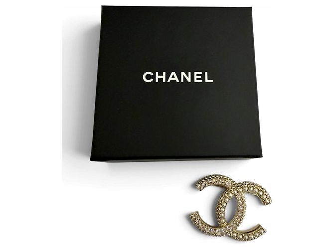 Broche Chanel Coco Mark con strass y perlas falsas Dorado - vista 2