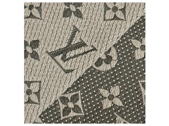 Louis Vuitton Echarpe Logomania Wool Silk Stole - view 4
