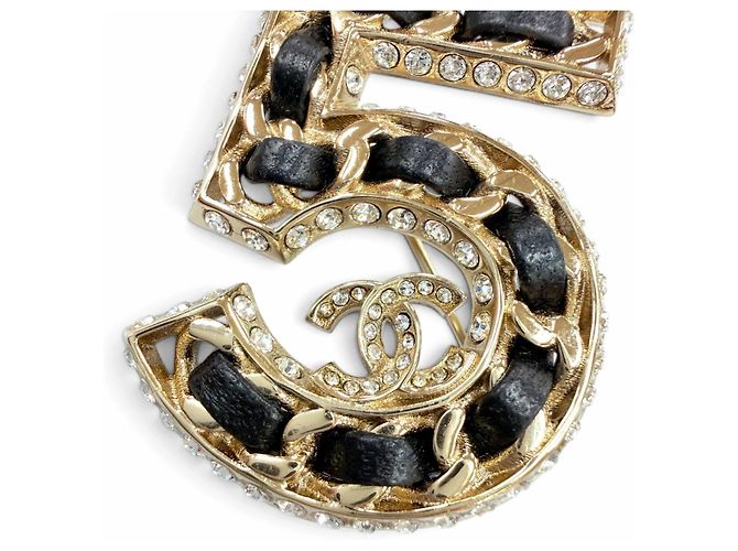 Broche de couro com strass Chanel B23P No.5 Coco Mark Preto Dourado - vista 6