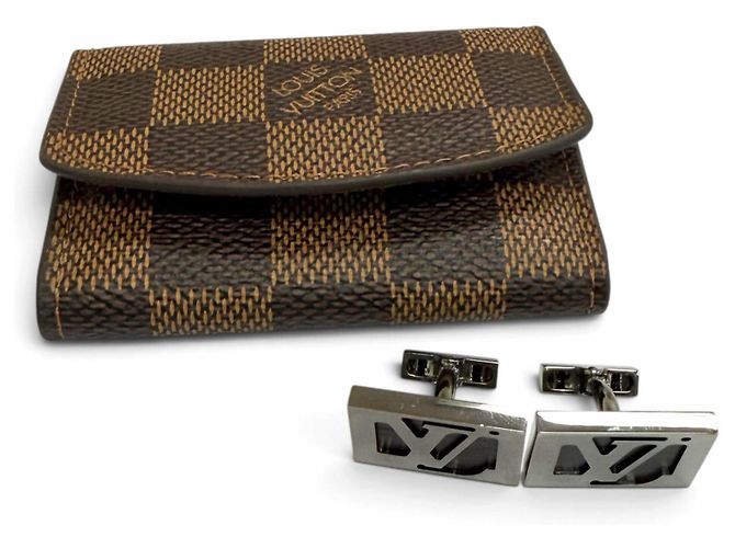 Abotoaduras quadradas Louis Vuitton Wood LV Initial Marrom Prata - vista 2