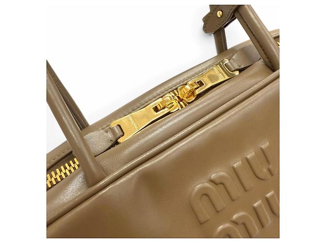 mala Beau Medium Miu Miu Marrom - vista 10