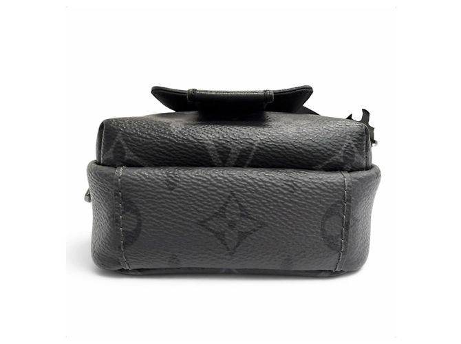Sac à bandoulière Louis Vuitton Monogram Eclipse Double Phone Pouch Noir - vue 5