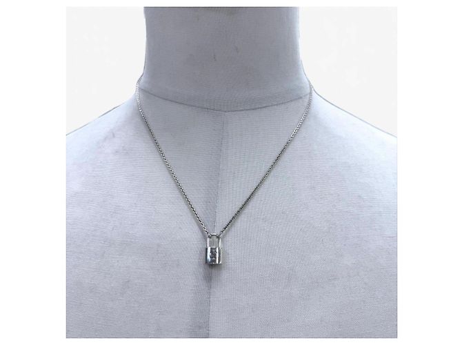 Colar com Pendente Lockit Louis Vuitton Prateado Prata - vista 3