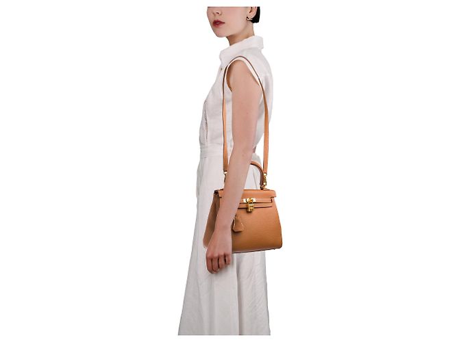 Hermès mala HERMES Kelly 25 em Couro Dourado - 103942 - vista 13
