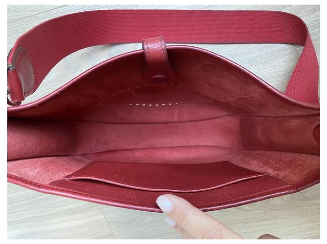 Borsa Hermès Evelyne TPM in pelle rossa Rosso - vista 3