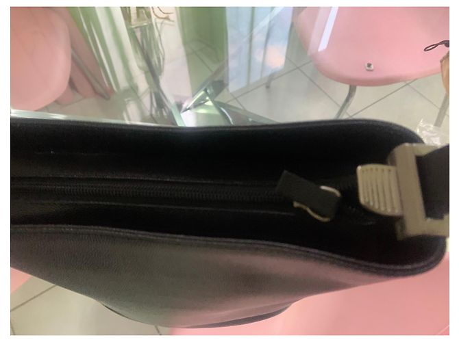 Céline Borsa a Secchiello in Pelle Nera Nero - vista 10