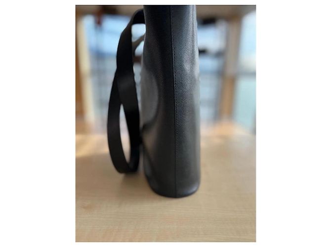 Céline Borsa a Secchiello in Pelle Nera Nero - vista 4