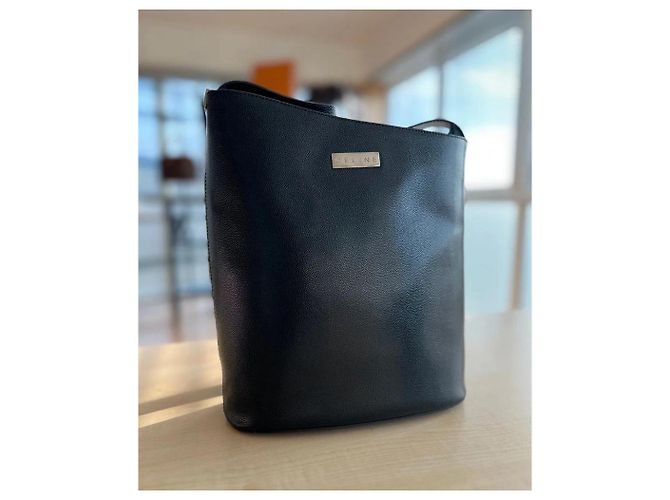 Céline Borsa a Secchiello in Pelle Nera Nero - vista 6