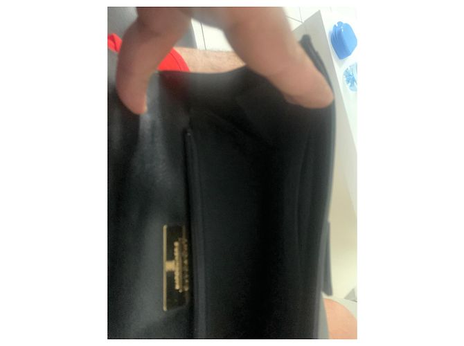 Sac à main Givenchy en cuir noir grainé - vue 8