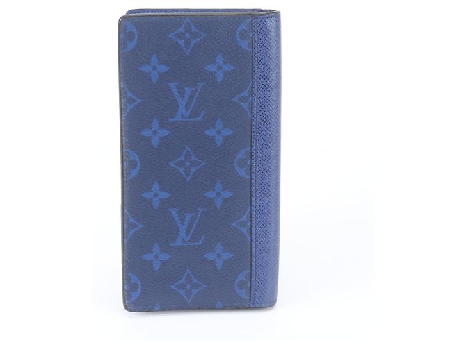 Louis Vuitton RFID-Protected Taigarama Portefeuille Brazza Long Wallet Blue - view 2
