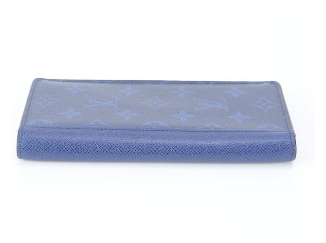 Louis Vuitton RFID-Protected Taigarama Portefeuille Brazza Long Wallet Blue - view 5
