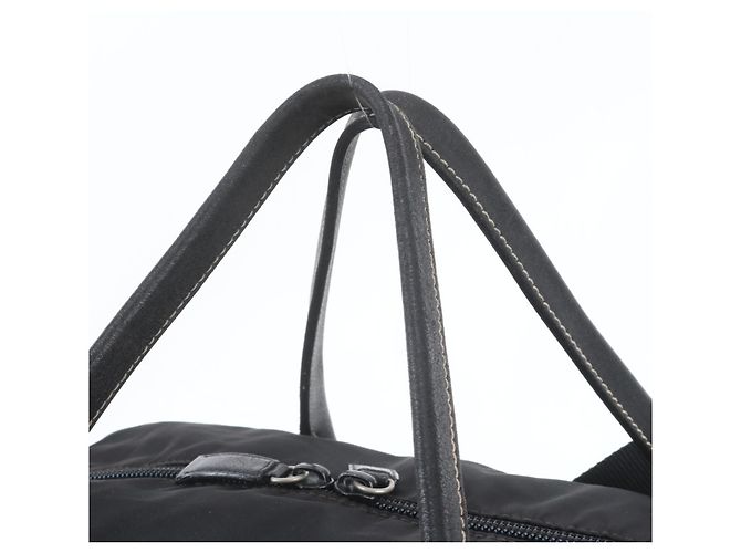 Sac Boston Prada en nylon Tessuto avec logo triangle en cuir Noir - vue 2