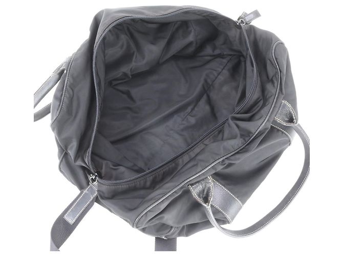 Sac Boston Prada en nylon Tessuto avec logo triangle en cuir Noir - vue 8