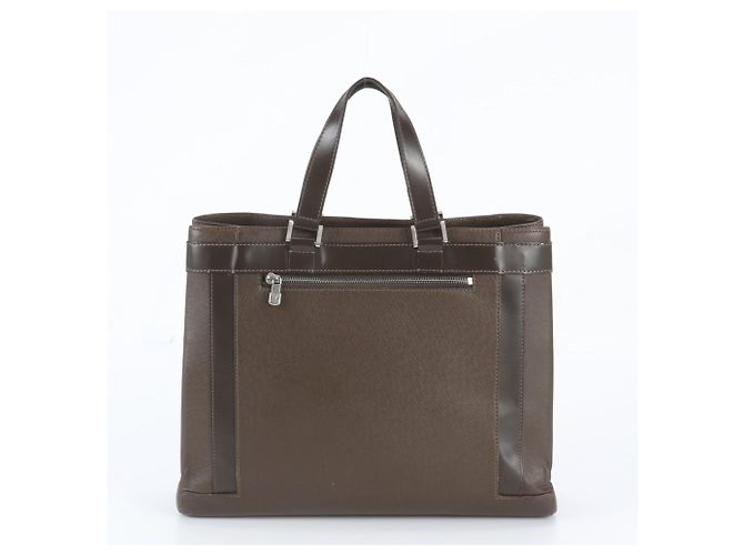 Sac cabas Louis Vuitton Taiga Kasbek PM en cuir Grizzly - vue 3