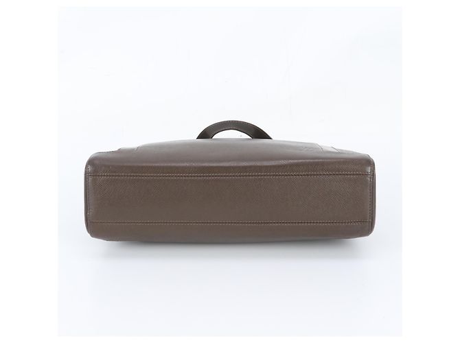 Sac cabas Louis Vuitton Taiga Kasbek PM en cuir Grizzly - vue 6