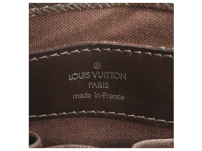 Sac cabas Louis Vuitton Taiga Kasbek PM en cuir Grizzly - vue 8