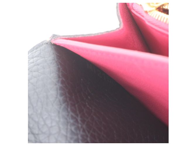 Louis Vuitton Portefeuille Capucines Taurillon Long Wallet Negro - vista 9