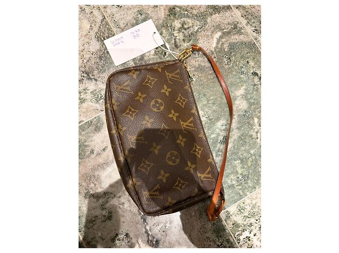 Louis Vuitton Pochette Accessoires Monogram Marron Monogramme - vue 6