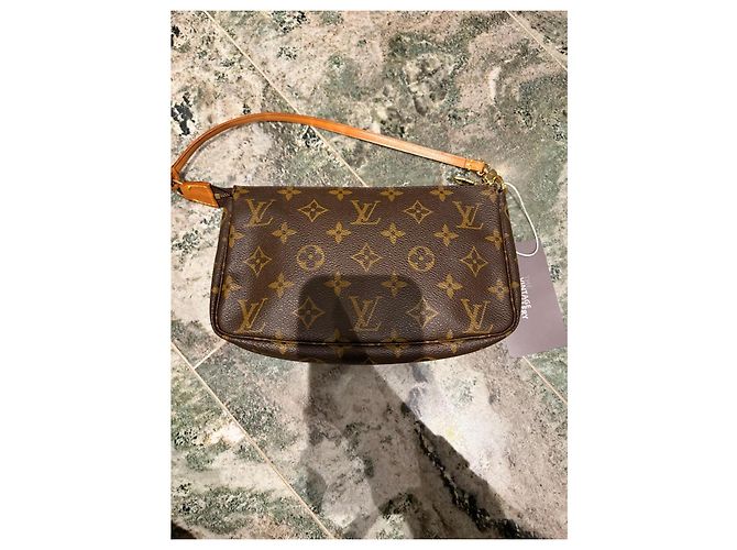 Louis Vuitton Pochette Accessoires Monogram Marron Monogramme - vue 5