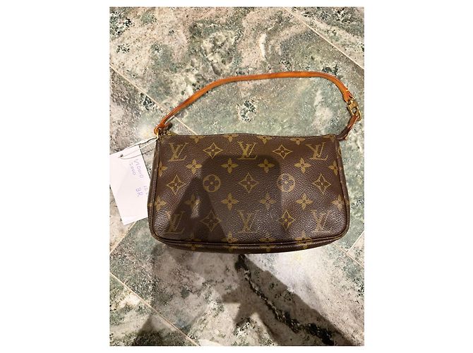 Louis Vuitton Pochette Accessoires Monogram Marron Monogramme - vue 3