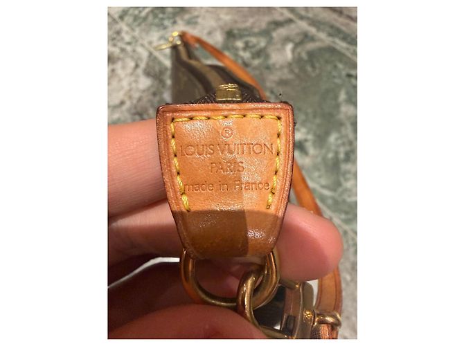 Louis Vuitton Pochette Accessoires Monogram Marron Monogramme - vue 5