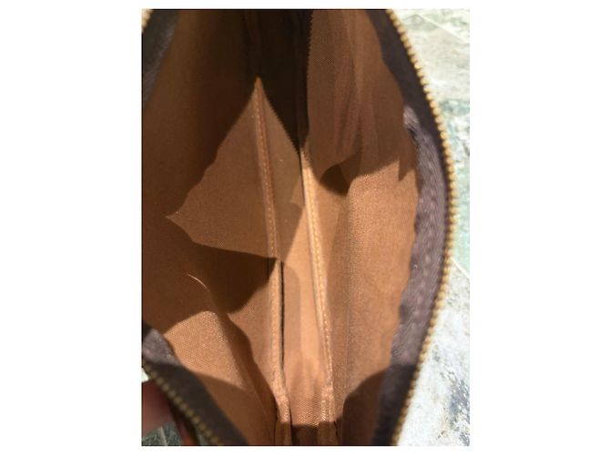 Louis Vuitton Pochette Accessoires Monogram Marron Monogramme - vue 8