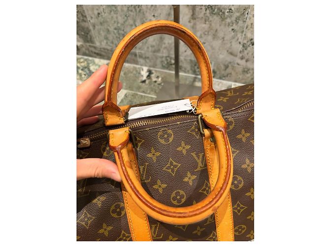 Louis Vuitton Keepall Bandoulière 45 Monogram Marrom Monograma - vista 3