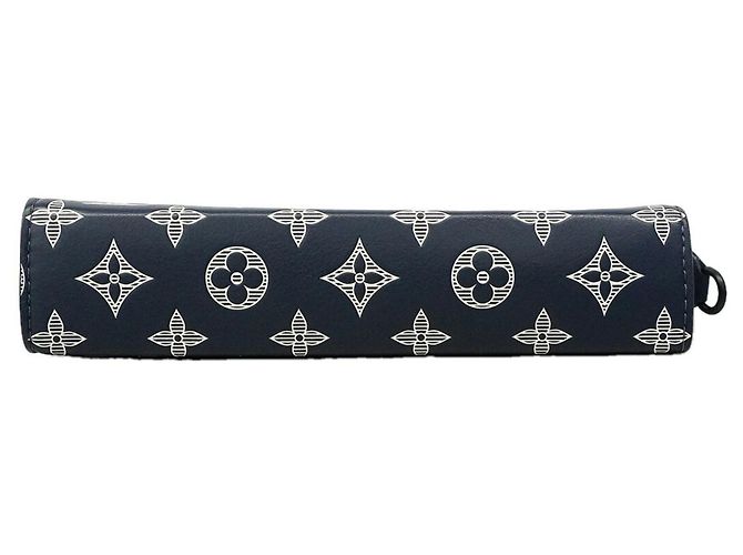 Borsa a tracolla Louis Vuitton Monogram Shadow Gaston Blu navy - vista 3
