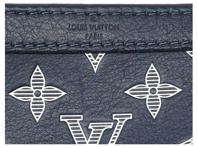Borsa a tracolla Louis Vuitton Monogram Shadow Gaston Blu navy - vista 5