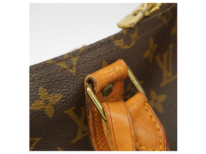 Louis Vuitton Boston Monogram Keepall Bandoulière 55 Castaño - vista 9