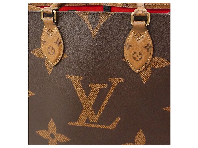 Louis Vuitton Monogram Giant Reverse OnTheGo MM Tote Bag Braun - Ansicht 14