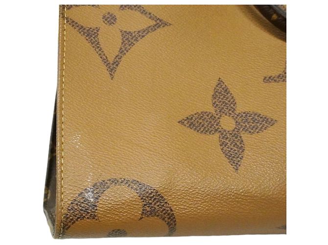 Louis Vuitton Monogram Giant Reverse OnTheGo MM Tote Bag Braun - Ansicht 8