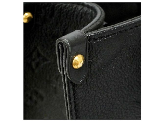 Sac à main Louis Vuitton Monogram Empreinte OnTheGo PM Noir - vue 6