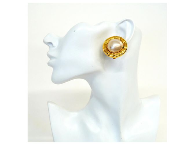 Boucles d'oreilles clips Chanel plaquées or Doré - vue 5