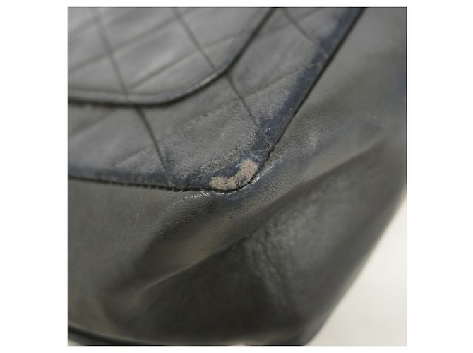 Bolsa de Ombro com Corrente Chanel Matelassé Preto - vista 6