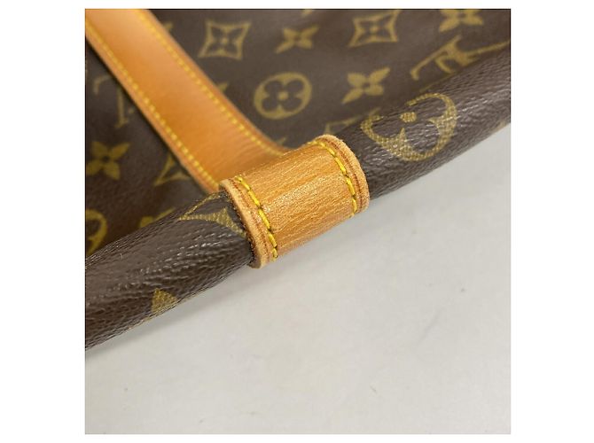 Louis Vuitton Boston Monogram Keepall 55 Castaño - vista 7