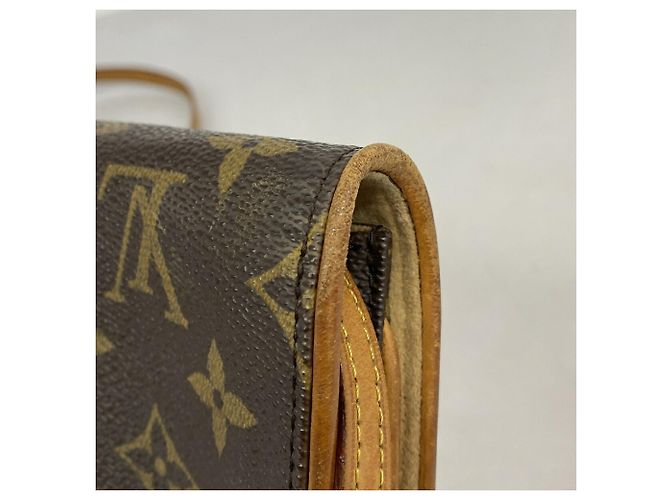 Borsa a tracolla Louis Vuitton Monogram Pochette Twin GM Marrone - vista 6