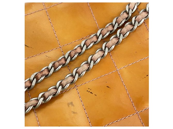 Bolso de hombro Chanel Chocolate Bar con cadena Naranja - vista 10