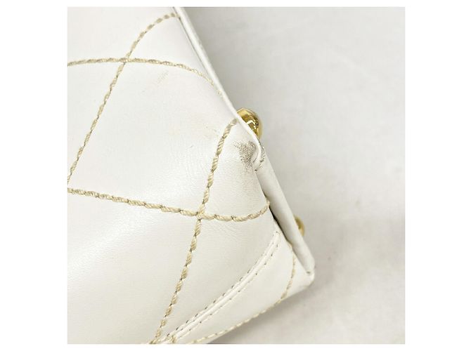 Borsa Tote Chanel in pelle bianca Bianco - vista 6