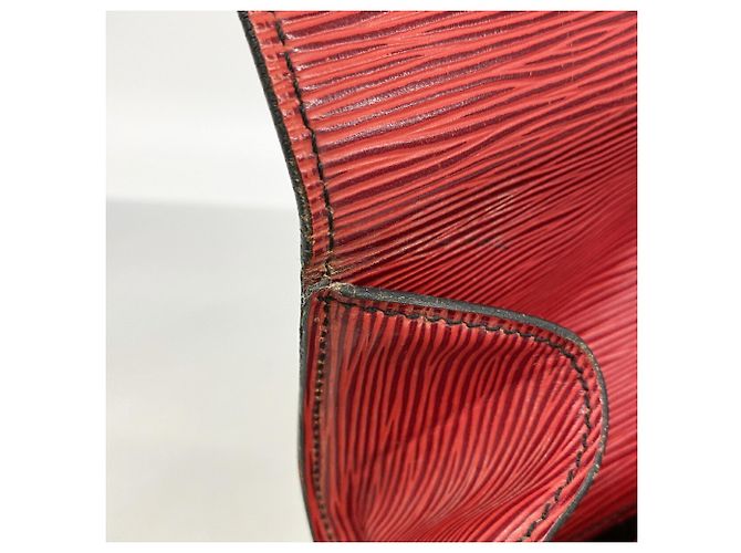 Louis Vuitton Epi Cartouchiere Schultertasche Rot - Ansicht 9