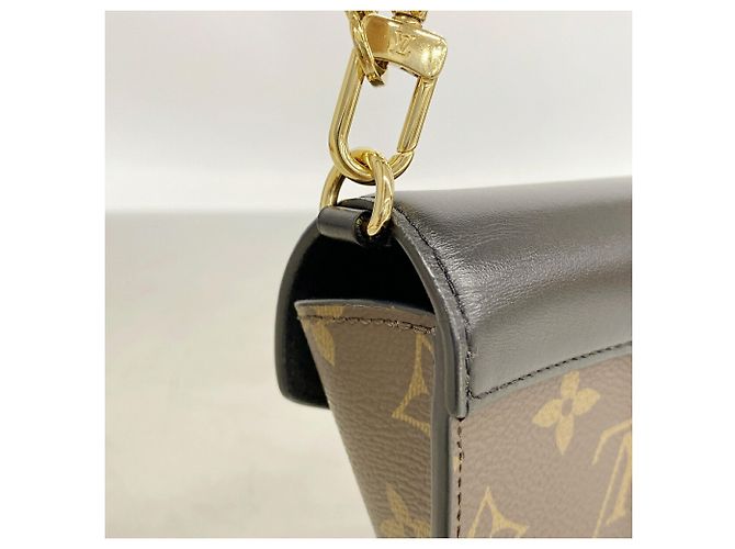 Borsa a tracolla Louis Vuitton Monogram con tracolla e lucchetto Nero - vista 8
