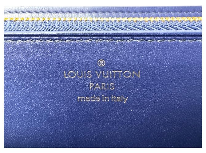 Louis Vuitton Portefeuille Capucines Studded Long Wallet Nero - vista 10