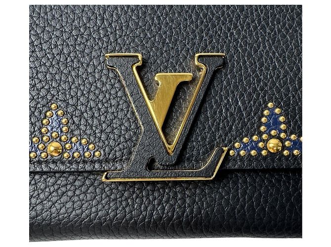 Louis Vuitton Portefeuille Capucines Studded Long Wallet Nero - vista 12