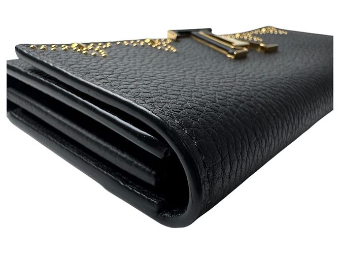 Louis Vuitton Portefeuille Capucines Studded Long Wallet Nero - vista 15