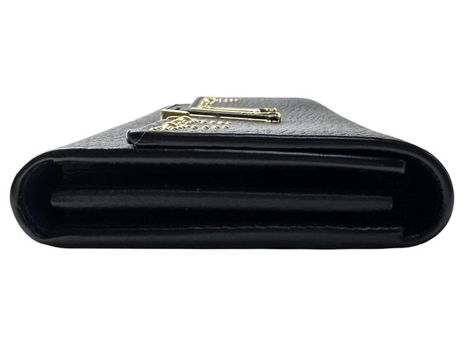 Louis Vuitton Portefeuille Capucines Studded Long Wallet Nero - vista 3