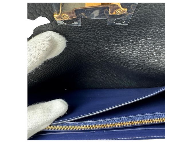 Louis Vuitton Portefeuille Capucines Studded Long Wallet Nero - vista 9